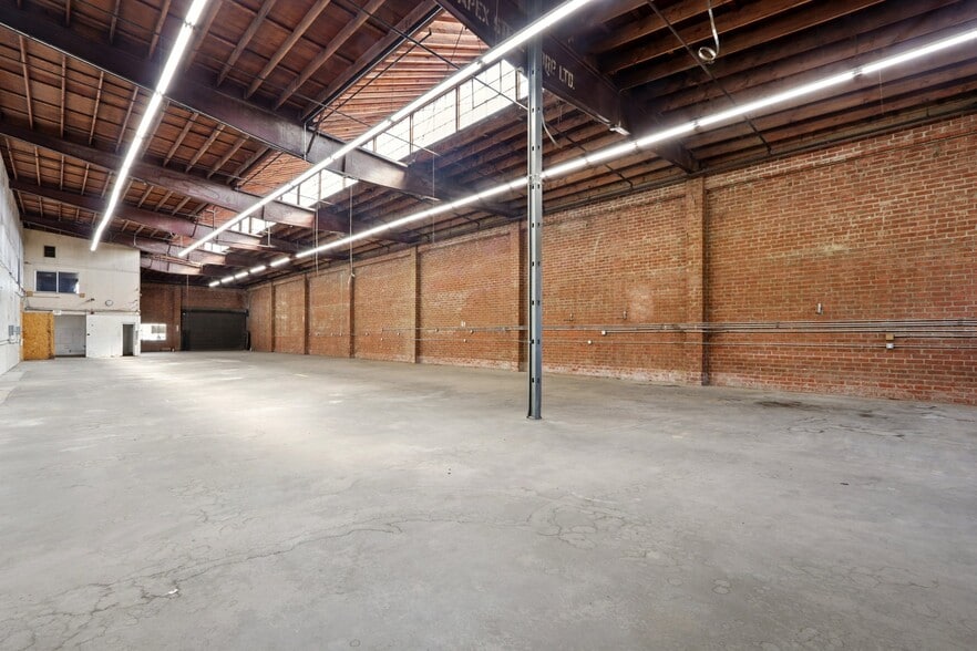More Photos Of 6505 McKinley Ave, Los Angeles Manufacturing For Lease