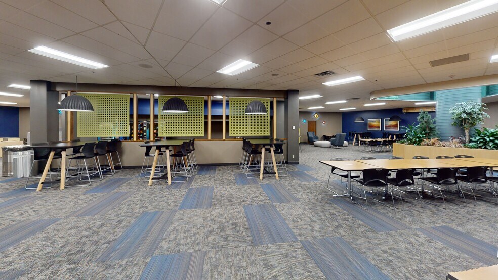 More Photos Of 1450 Energy Park Dr, Saint Paul Office For Lease