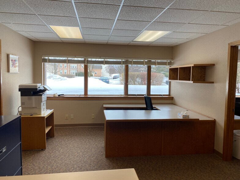 More Photos Of 1200 Heritage Dr, New Richmond Office For Sale