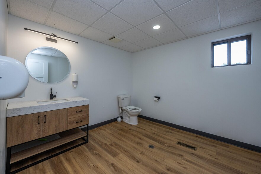 More Photos Of 3830-3824-M-139 Saint Joseph, MI 49085, Saint Joseph Medical For Sale