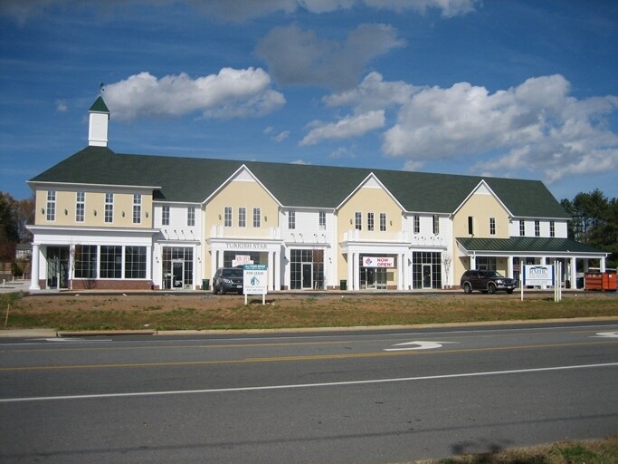 Primary Photo Of 375 Four Leaf Ln, Charlottesville Office For Lease
