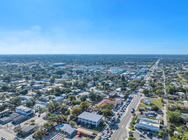 More Photos Of 1818 Sheridan St, Hollywood Medical For Lease