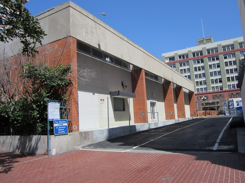 More Photos Of 843 5th Ave, San Diego Land For Lease