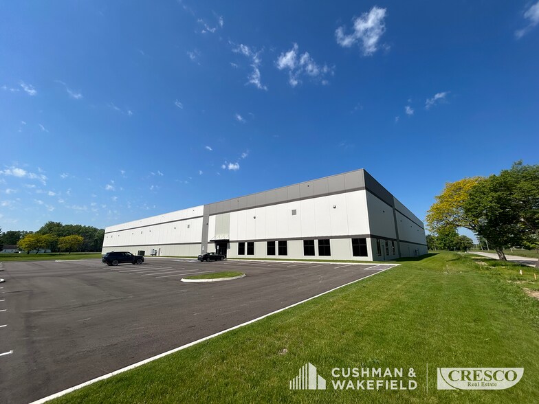 Primary Photo Of 2001 Victoria St, Warren Distribution For Lease