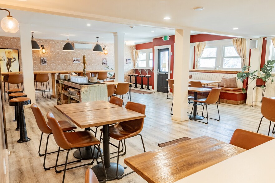 More Photos Of 424 Walnut Hill Rd, North Yarmouth Restaurant For Sale