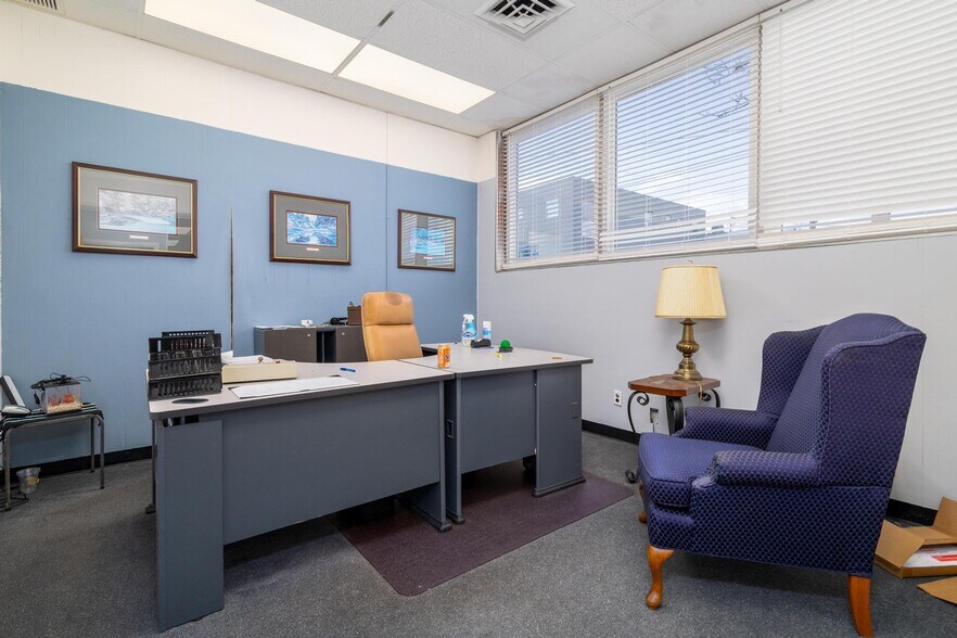 More Photos Of 630 Market St, Steubenville Office For Sale