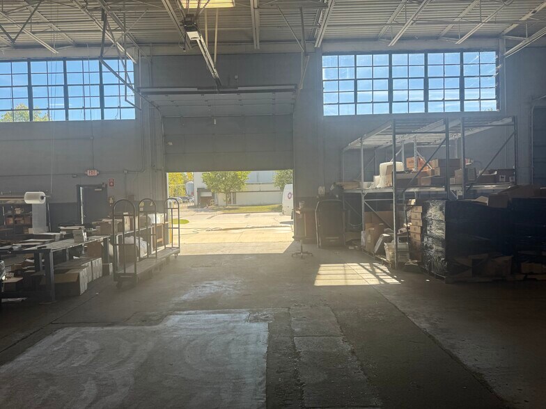 More Photos Of 34401 Commerce Rd, Fraser Warehouse For Lease