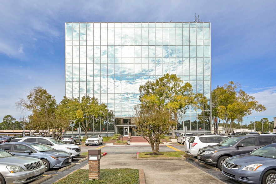More Photos Of 5625 Cypress Creek Pky, Houston Office For Sale