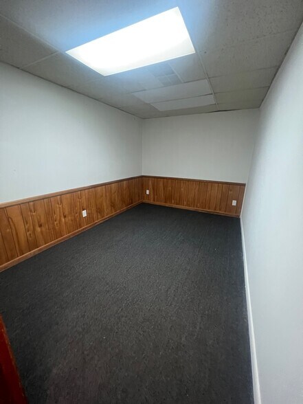 More Photos Of 9 J W Thomas Way, Thomasville Office For Lease