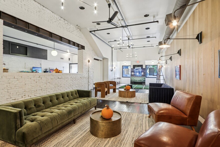 More Photos Of 7-9 W Main St, Madison Restaurant For Sale