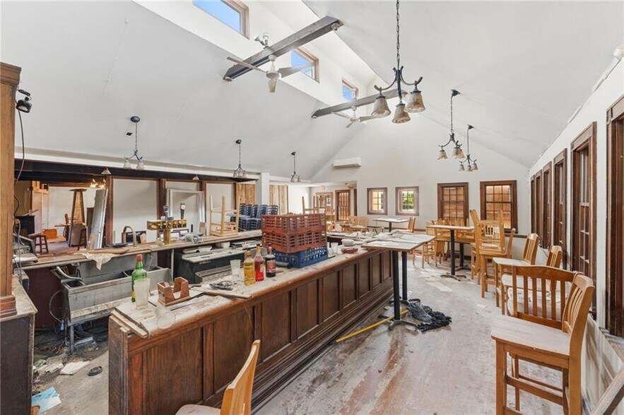 More Photos Of 3376 Post Rd, Warwick Restaurant For Sale