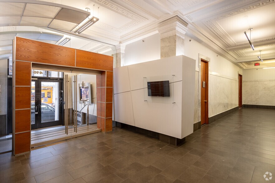 More Photos Of 410 Rue Saint-Nicolas, Montréal Office For Lease