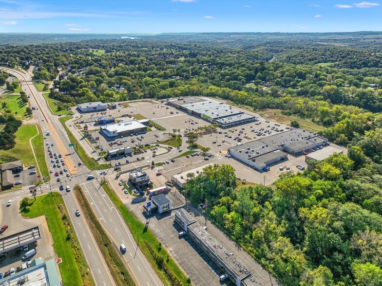 More Photos Of 2600 Dodge St, Dubuque Land For Lease