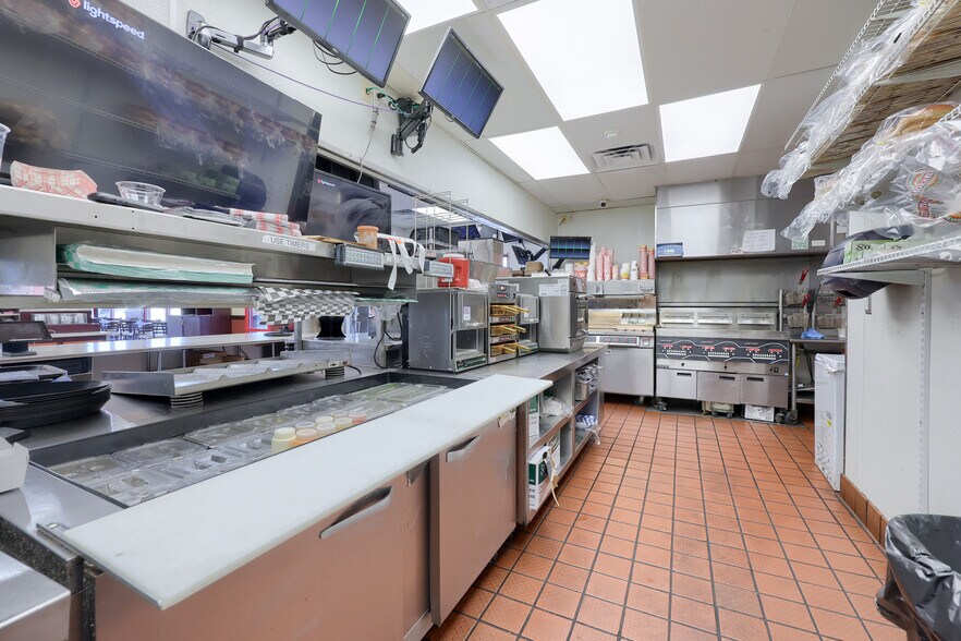 More Photos Of 4850 Penn Ave, Sinking Spring Fast Food For Sale