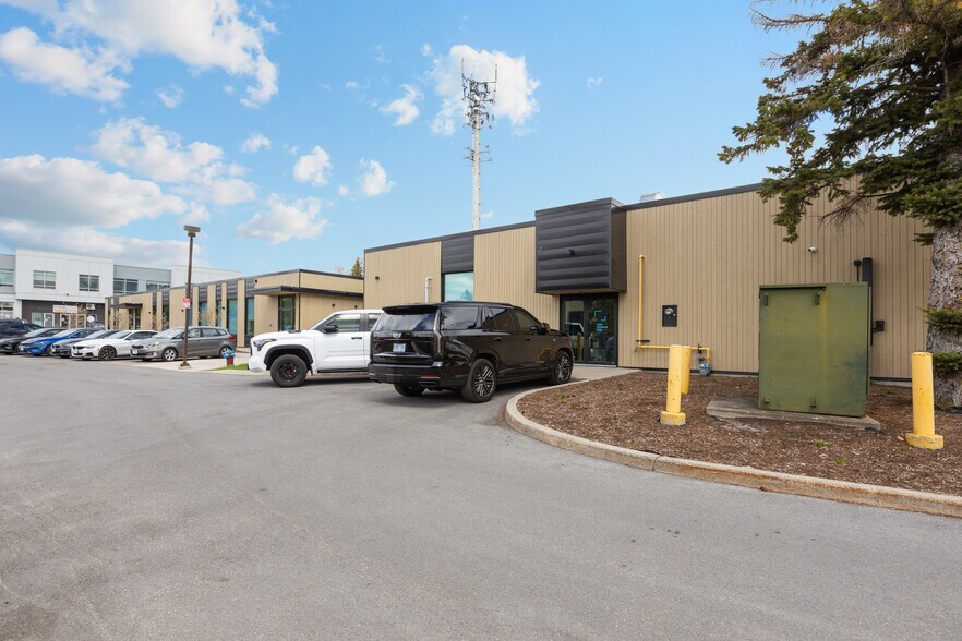 More Photos Of 100 Terence Matthews Cres, Ottawa Office For Sale