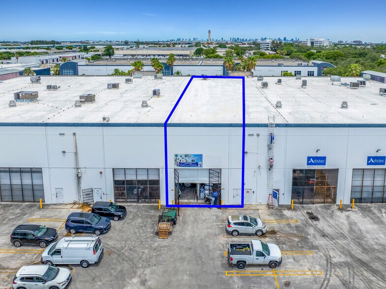 More Photos Of 7620 NW 25th St, Miami Distribution For Sale