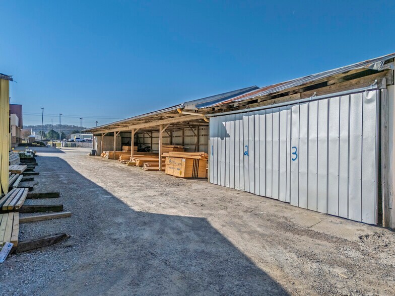 More Photos Of 1100 Winchester Hwy, Fayetteville Freestanding For Sale