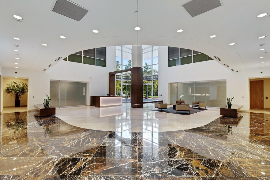 More Photos Of 3010 Briarpark Dr, Houston Office For Sale