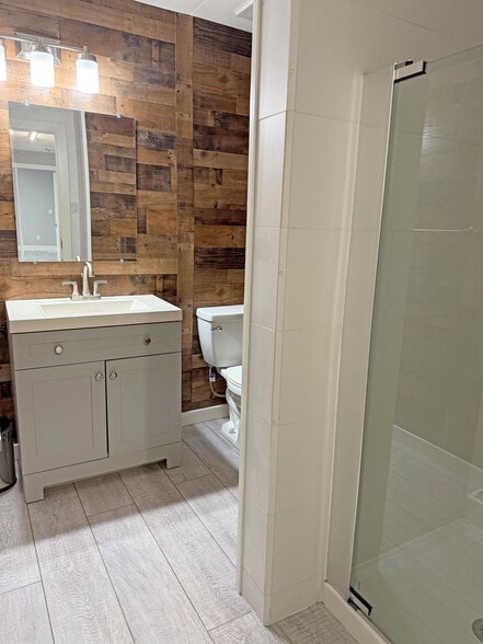 More Photos Of 21249 Geyserville Ave, Geyserville Storefront Retail Residential For Sale