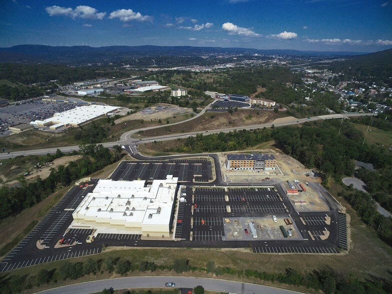 More Photos Of 160 Convention Center Dr, Duncansville Restaurant For Sale