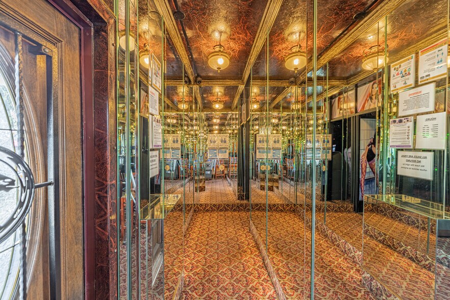 More Photos Of 21516 Sherman Way, Canoga Park Bar For Sale