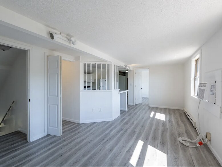 More Photos Of 1201 S Park Ave, Herrin Office For Sale