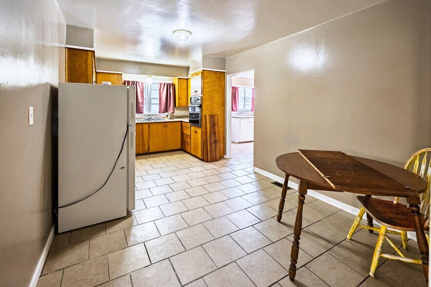 More Photos Of 404 10th St, Wheatland Apartments For Sale