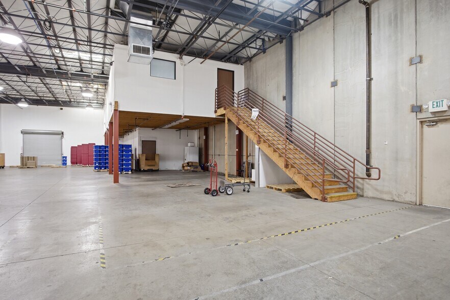 More Photos Of 5256 Pirrone Ct, Salida Warehouse For Lease