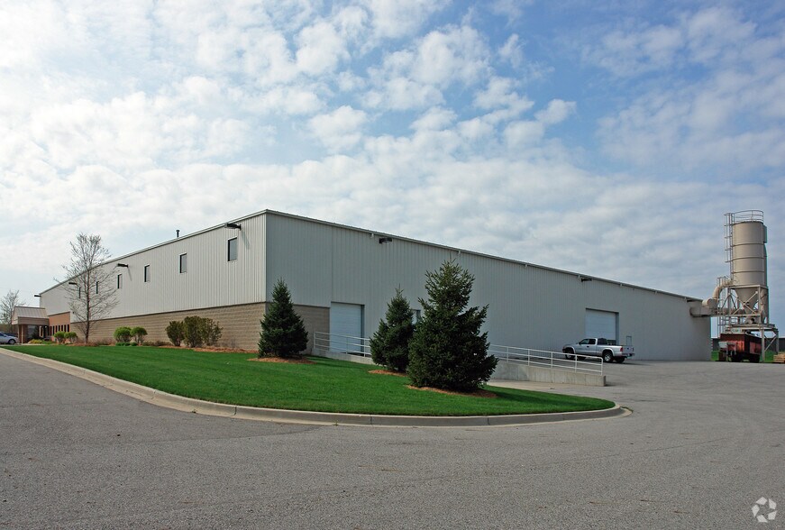 More Photos Of 4849 Barden Ct SE, Kentwood Manufacturing For Lease
