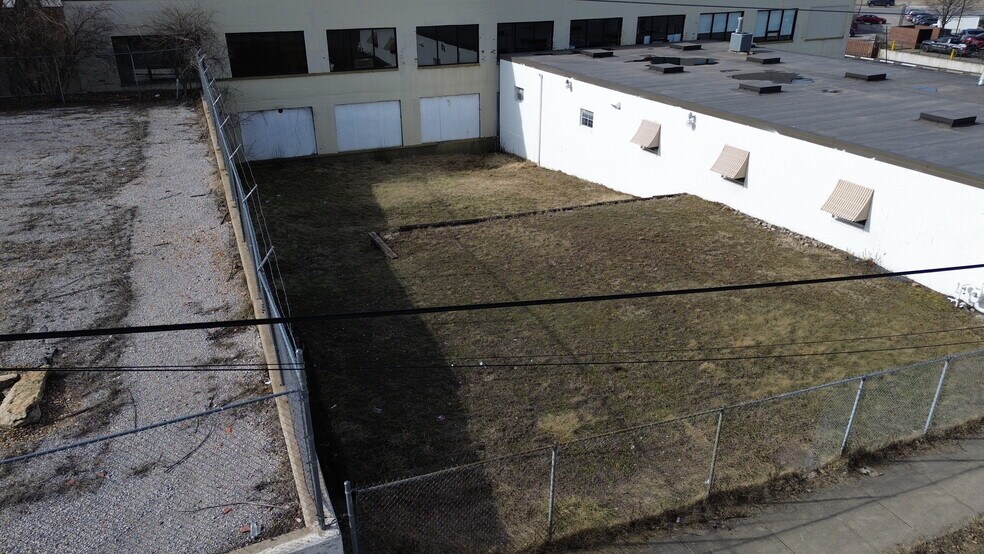 More Photos Of 3128 Bell St, Kansas City Warehouse For Lease