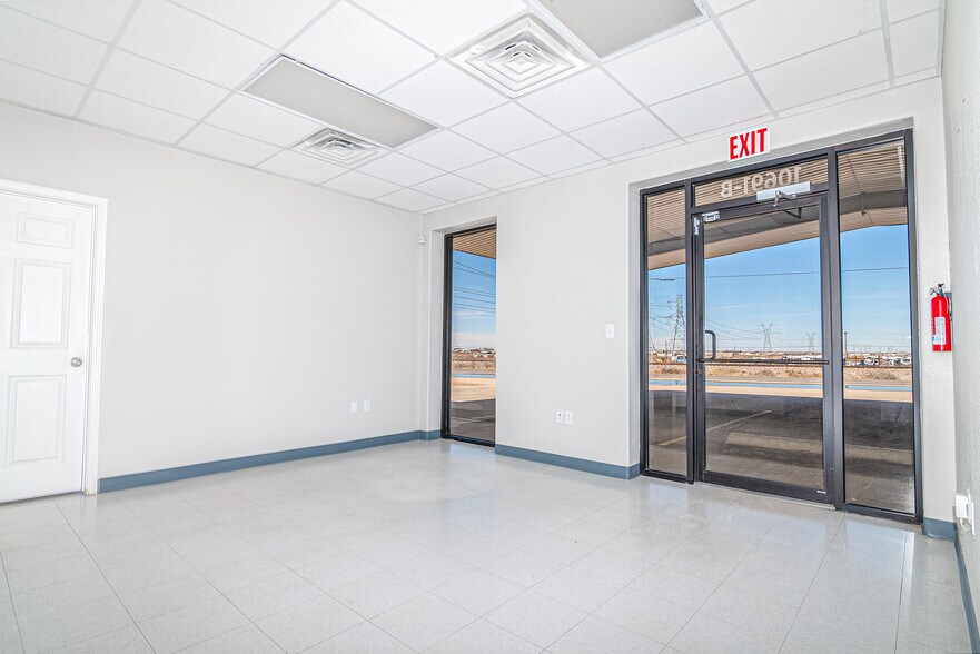 More Photos Of 10691 W Murphy St, Odessa Industrial For Lease