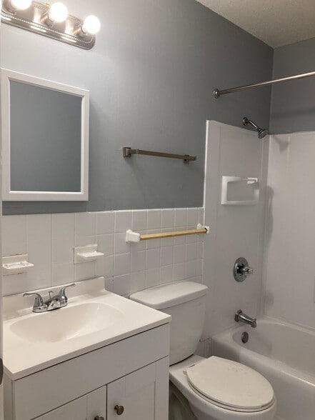 More Photos Of 4546 Tyler St Ne, Minneapolis Apartments For Sale