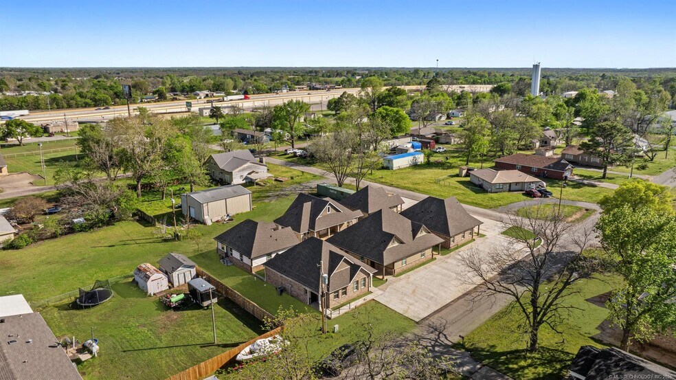 More Photos Of 216 W McCurtain Rd, Calera Congregate Senior Housing For Sale