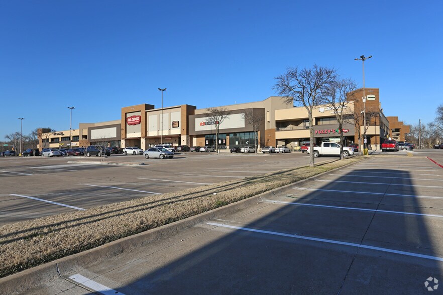 More Photos Of 6740-6780 Abrams Rd, Dallas Unknown For Lease