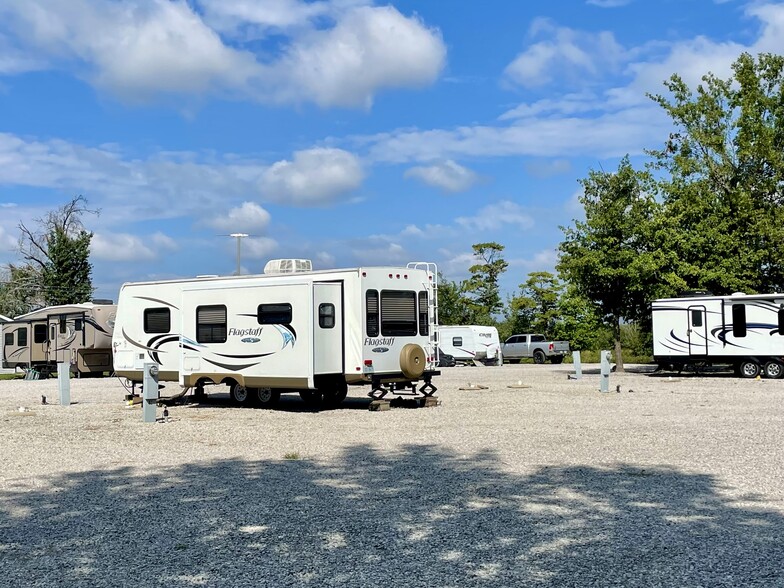 Primary Photo Of 8460 Farthing Rd, Vernon Manufactured Housing Mobile Home Park For Sale