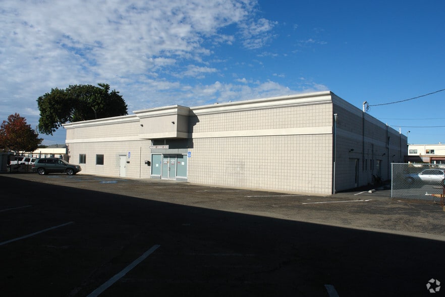 More Photos Of 124-126 N I St, Lompoc Storefront Retail Office For Sale