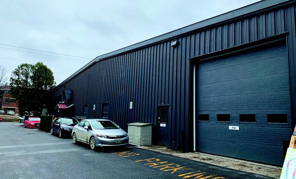 More Photos Of 10 Farrell St, South Burlington Storefront For Lease