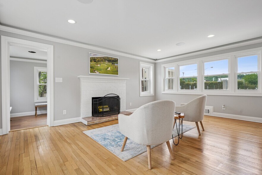 More Photos Of 1018 Mountain Ave, Mountainside Office For Sale