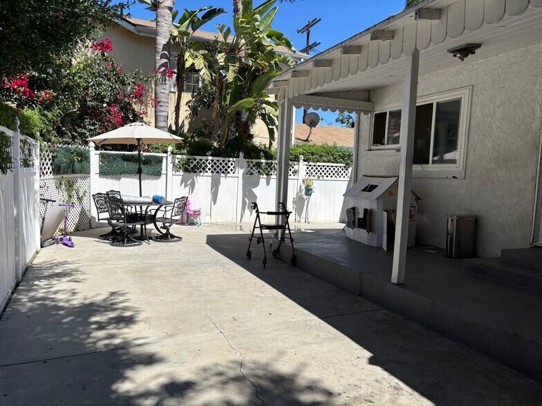 More Photos Of 5620 & 5618 Cartwright Ave, North Hollywood Apartments For Sale