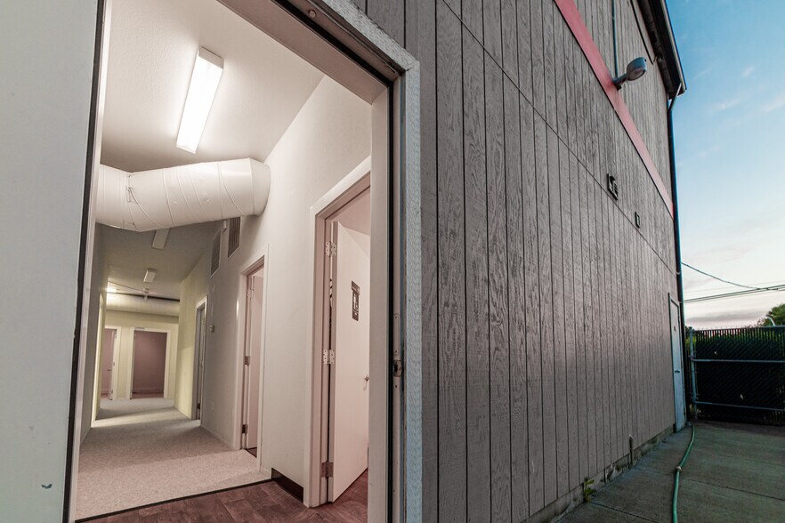 More Photos Of 33845 E 99 Hwy, Tangent Self Storage For Sale