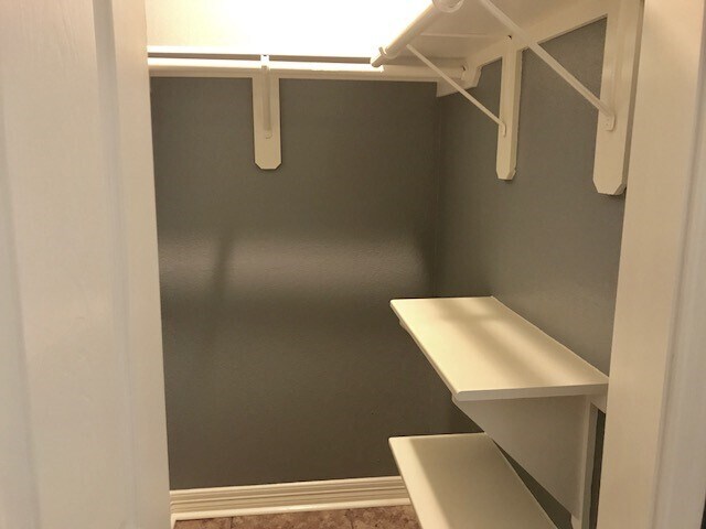 More Photos Of 7648 Broadview Dr, Houston Apartments For Sale