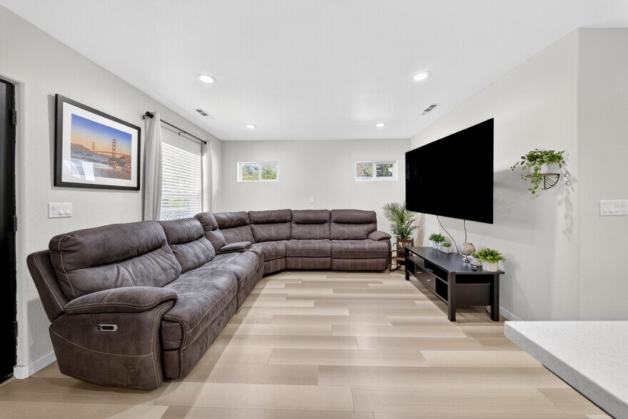 More Photos Of 917 Old Canyon Rd, Fremont Multifamily For Sale