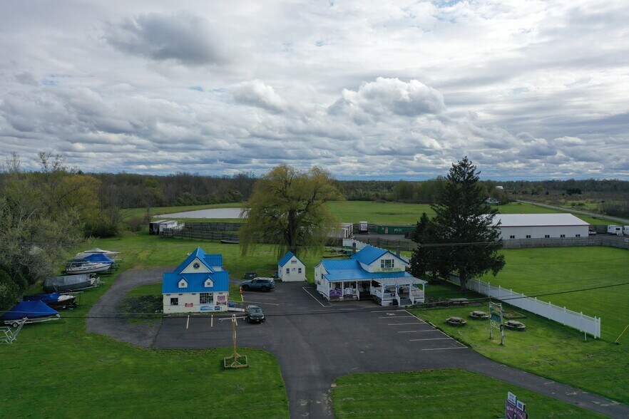 More Photos Of 3732 NY-31 Rt, Canastota Restaurant For Sale