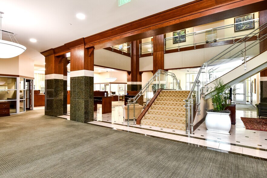 More Photos Of 306 E North St, Greenville Office For Lease