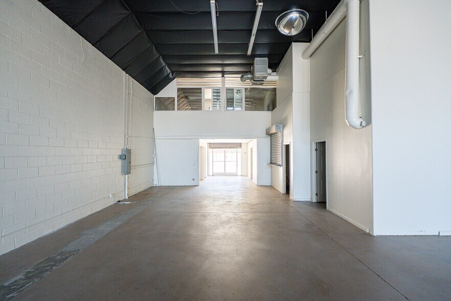 More Photos Of 4136 Eagle Rock Blvd, Los Angeles Storefront For Sale