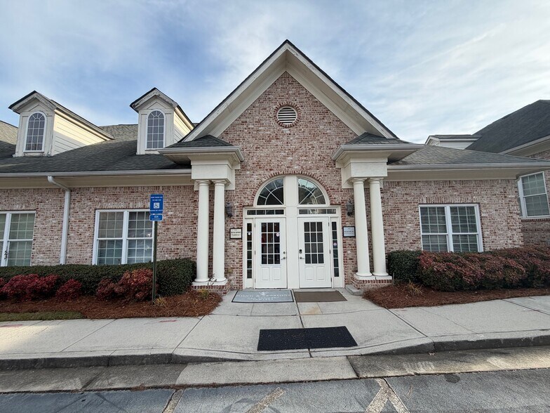 More Photos Of 3296 Summit Ridge Pky, Duluth Medical For Sale