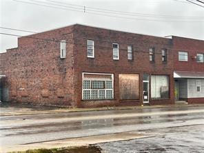 Primary Photo Of 646 E Washington St, New Castle Storefront For Sale