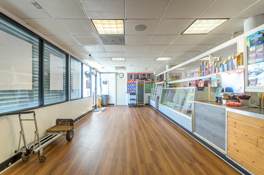 More Photos Of 853 E Manchester Ave, Los Angeles Restaurant For Sale