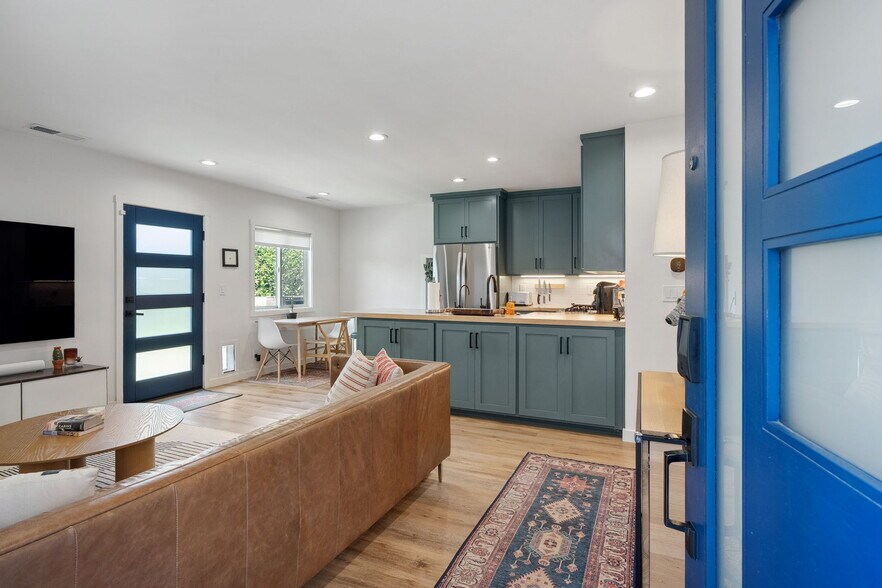 Primary Photo Of 4852 S Centinela Ave, Los Angeles Multifamily For Sale