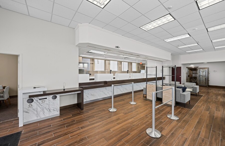 More Photos Of 15010 E Jefferson Ave, Grosse Pointe Bank For Lease